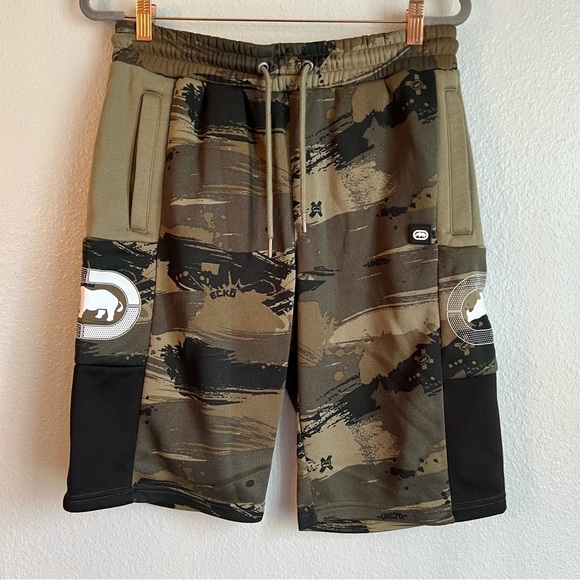 Ecko Unlimited Camouflage Shorts - Picture 1 of 7
